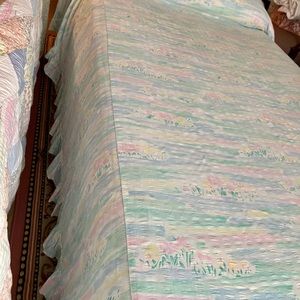 SEERSUCKER RUFFLED COTTON  2 MATCHING BEDSPREADS FLORAL GARDEN & SOFT  PASTELS